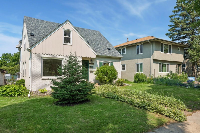 2206 Arthur St NE, Minneapolis, MN 55418