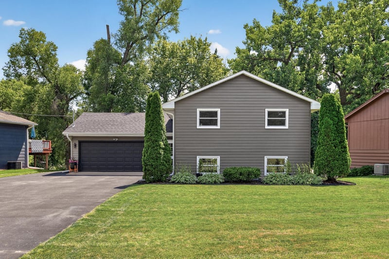 4345 Dakota St SE, Prior Lake, MN 55372