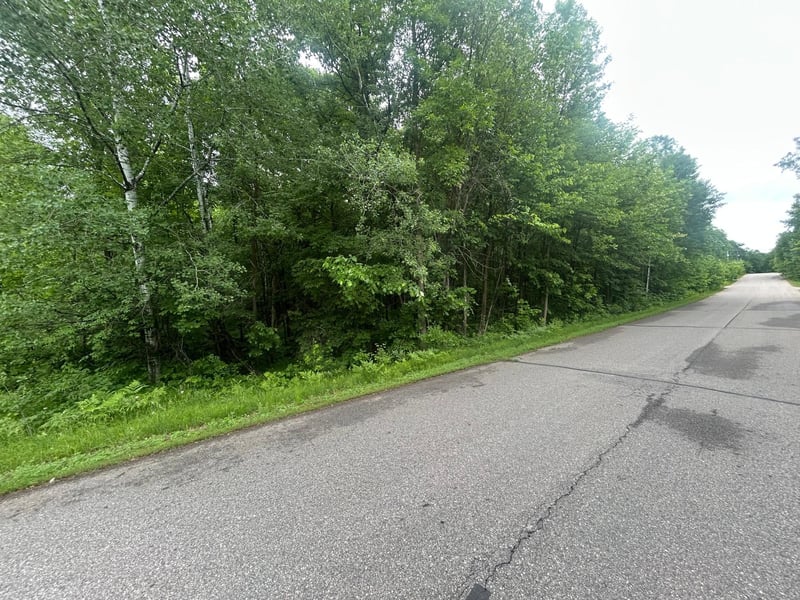2803 Deschepper Dr, Grand Rapids, MN 55744