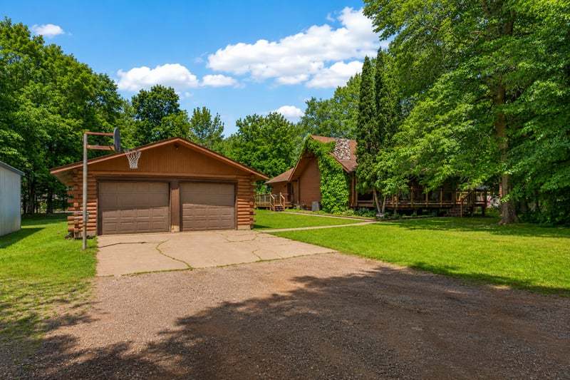 11897 Elm Cir, Pine City, MN 55063