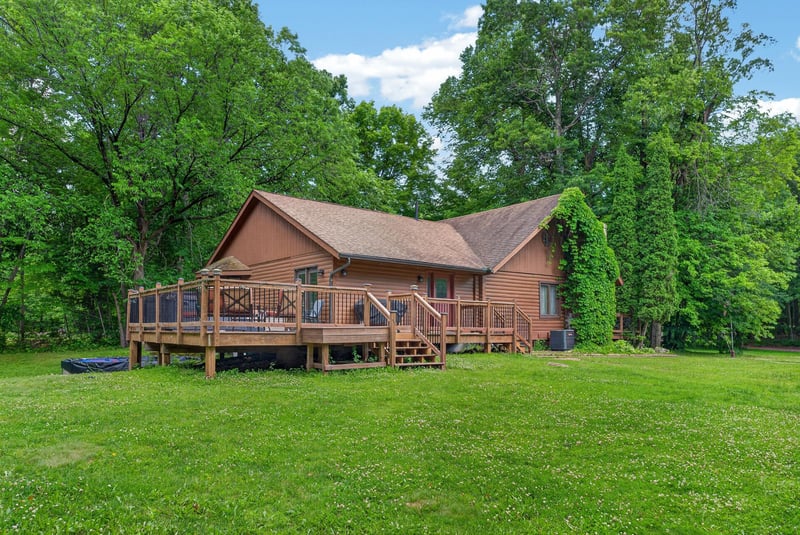 11897 Elm Cir, Pine City, MN 55063