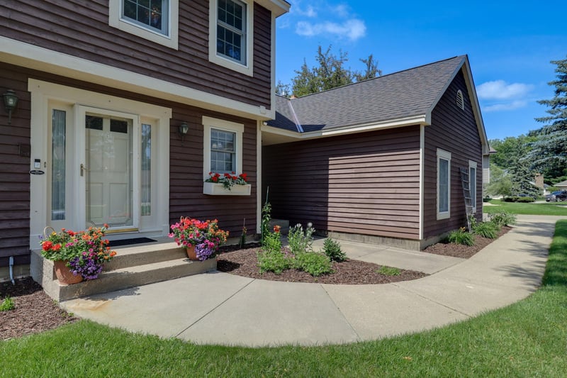 455 High Point Curve S, Maplewood, MN 55119