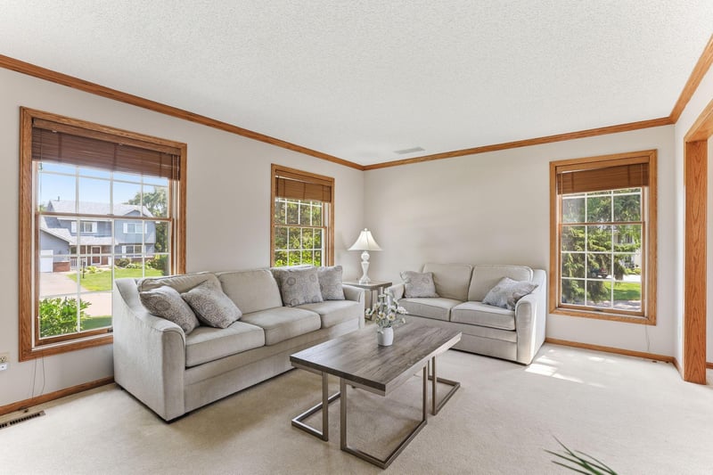 455 High Point Curve S, Maplewood, MN 55119