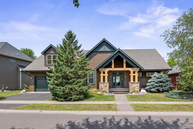 11668 E Laketowne Dr, Albertville, MN 55301