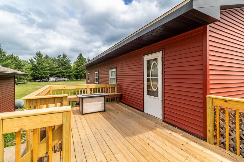 422 E 221st St, Clearwater, MN 55320