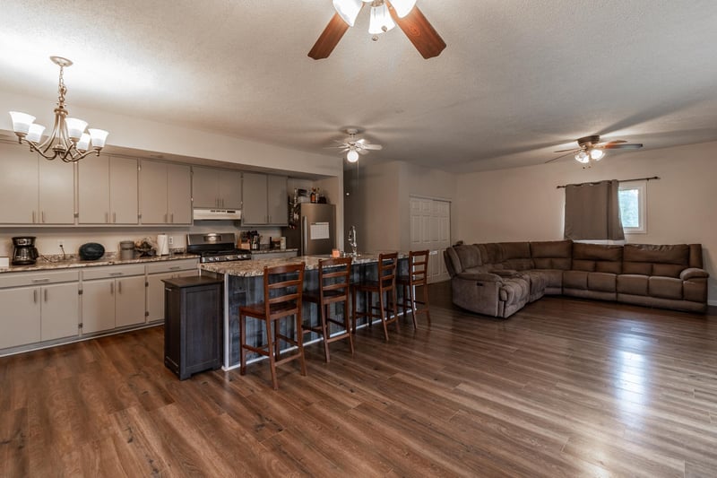 422 E 221st St, Clearwater, MN 55320