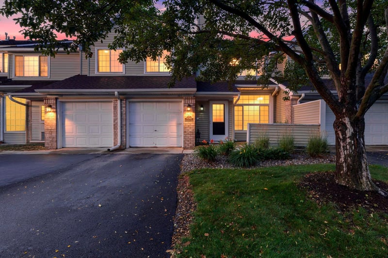 15345 Greenhaven Ln #111, Burnsville, MN 55306