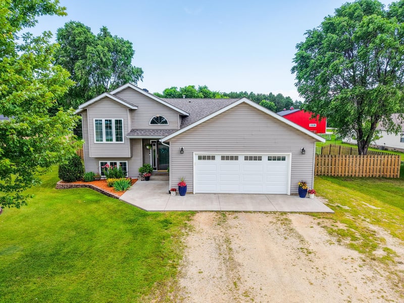 15078 669th St, Wabasha, MN 55981