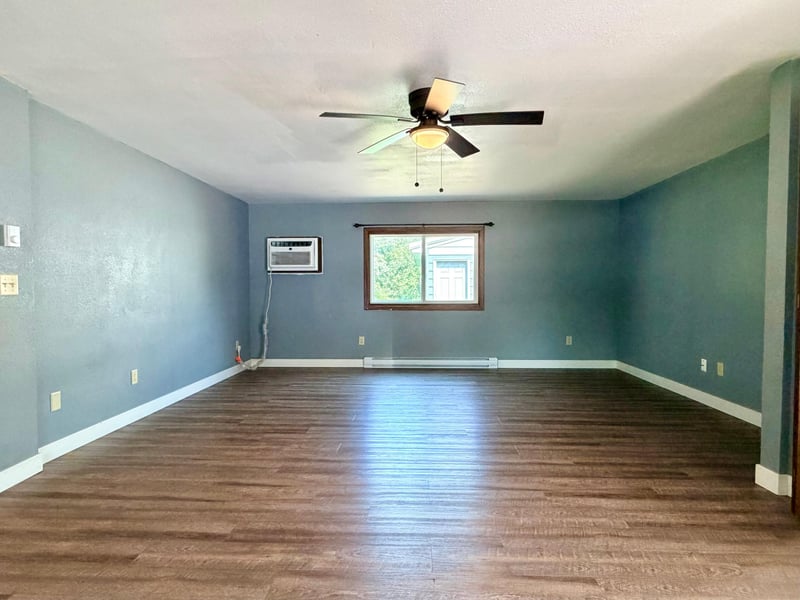 1738 Skyline Dr, Worthington, MN 56187