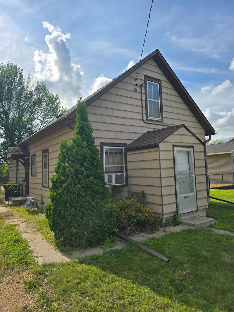 18303 Sperl Ave, New Ulm, MN 56073