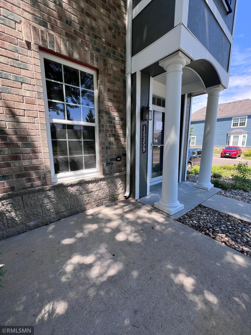 15359 Foliage Ave #501, Apple Valley, MN 55124