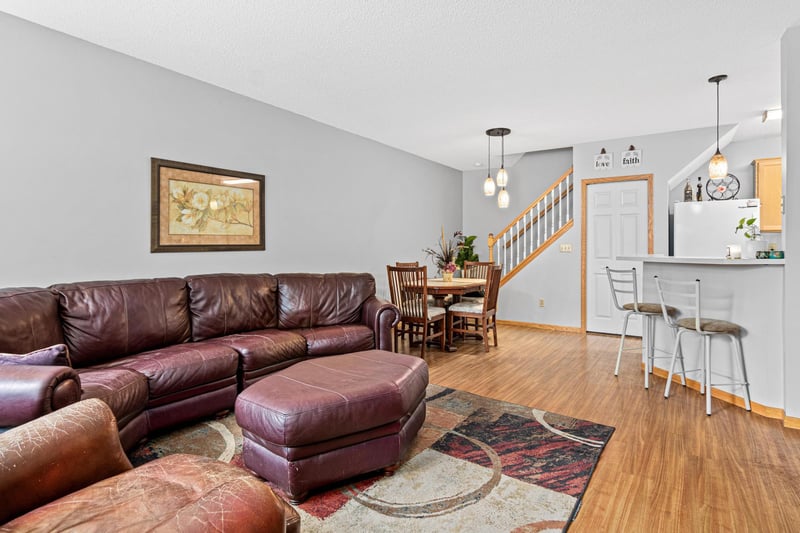 1947 Bluestem Ln, Shoreview, MN 55126