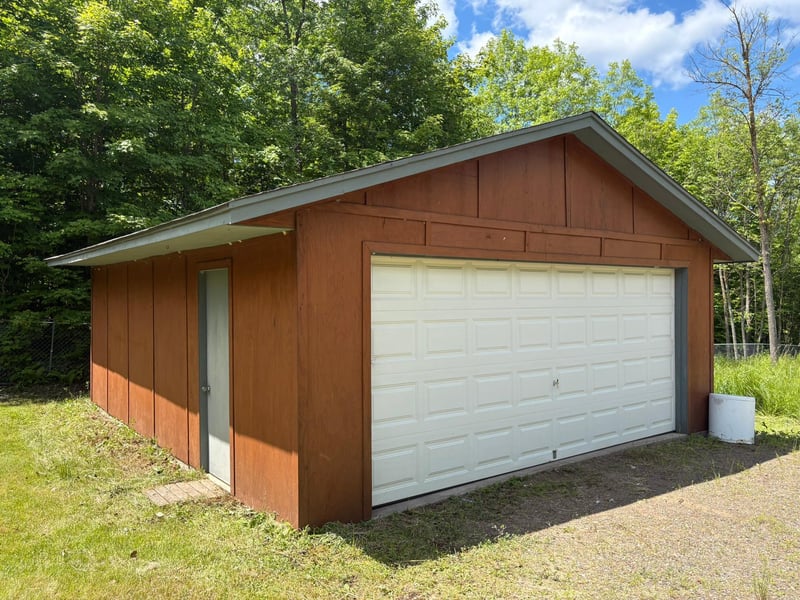18686 327th Ave, Isle, MN 56342