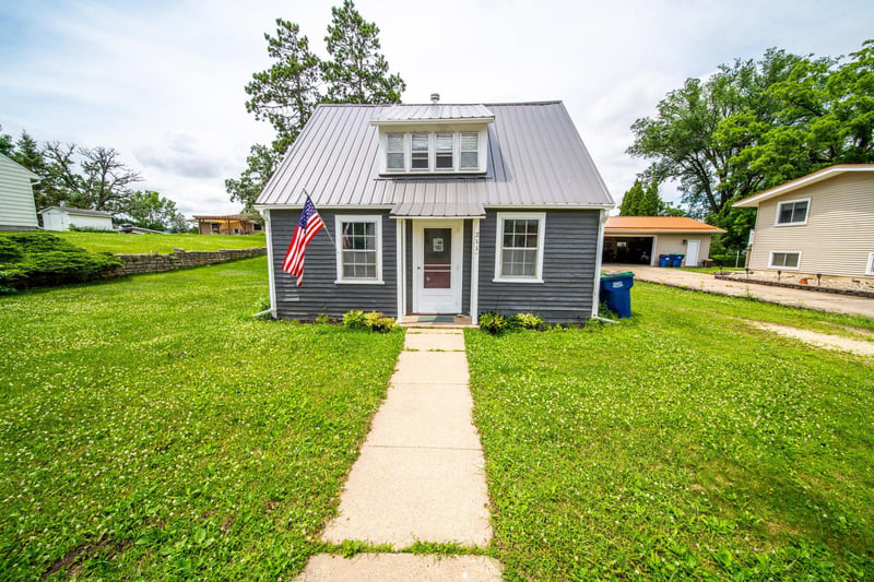 211 N Green St, Rushford, MN 55971