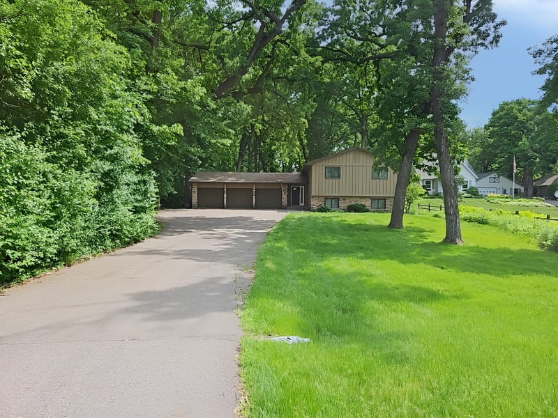 5940 Otter View Trl, White Bear Lake, MN 55110