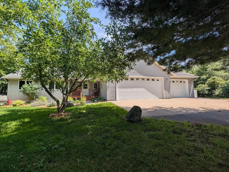 29756 Red Pine Dr, Breezy Point, MN 56472