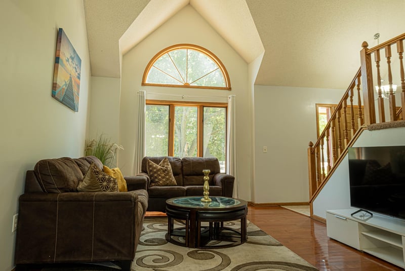 5440 Riverwood Ln, Savage, MN 55378
