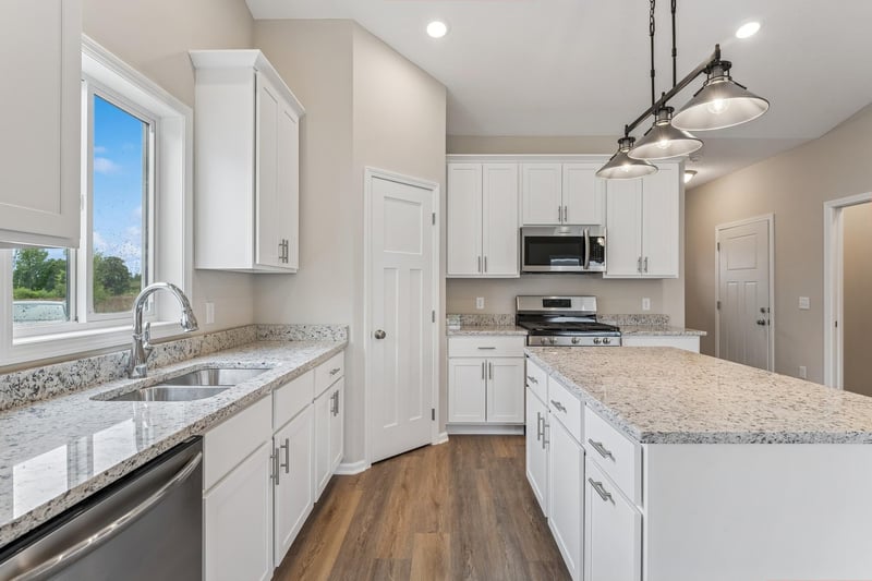 4905 Evergreen Dr N, Hugo, MN 55038