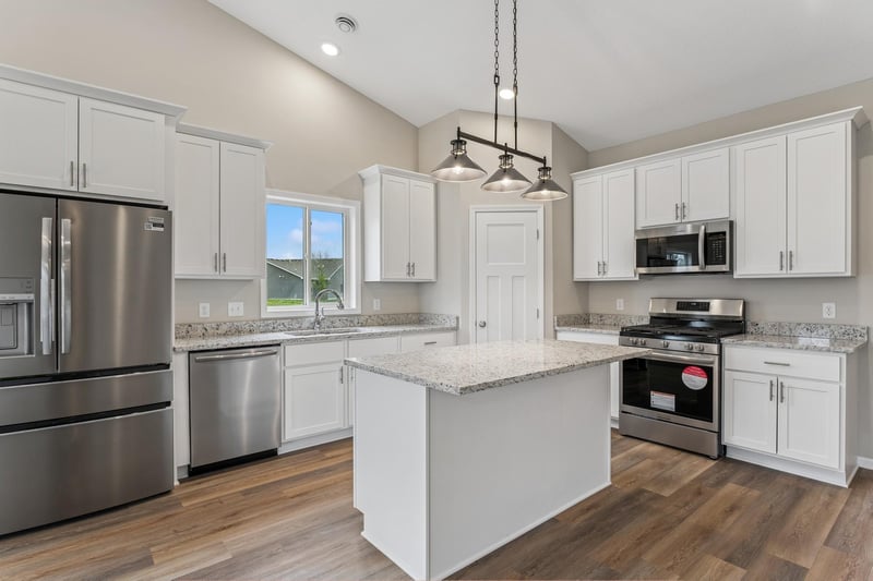 4905 Evergreen Dr N, Hugo, MN 55038