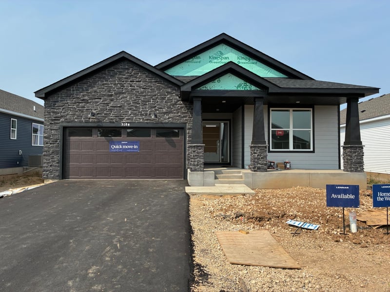 5184 Long Pointe Bay, Woodbury, MN 55129