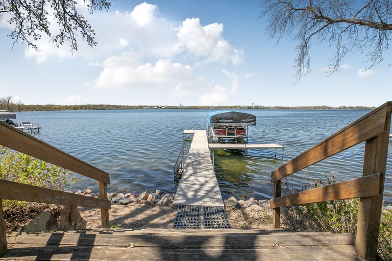 5715 Imhoff Ave SW, Howard Lake, MN 55349
