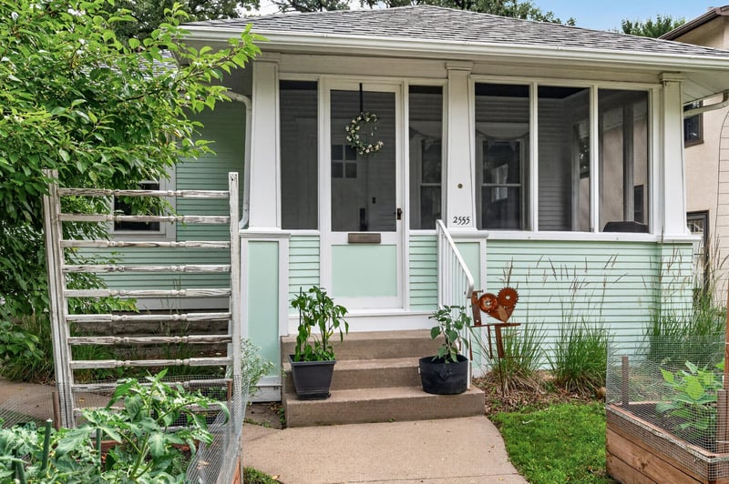 2555 Mckinley St NE, Minneapolis, MN 55418