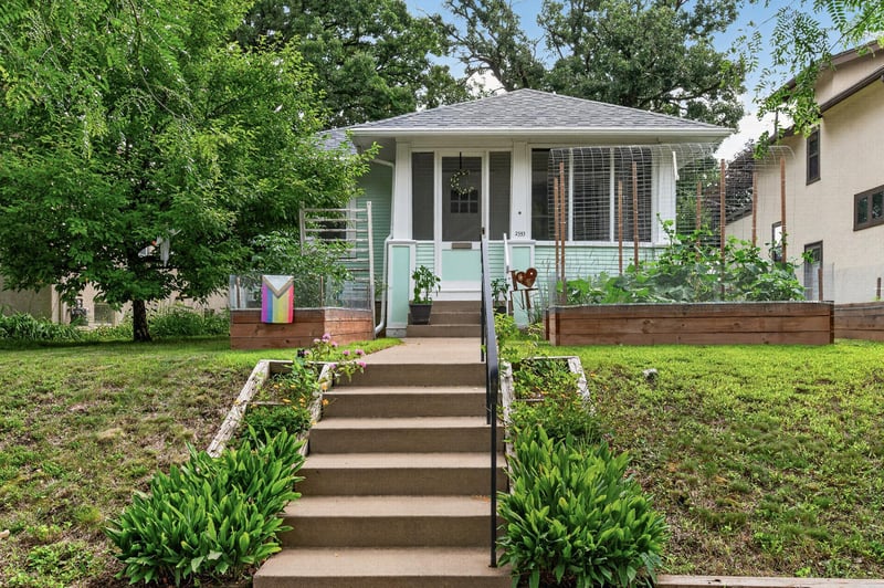 2555 Mckinley St NE, Minneapolis, MN 55418