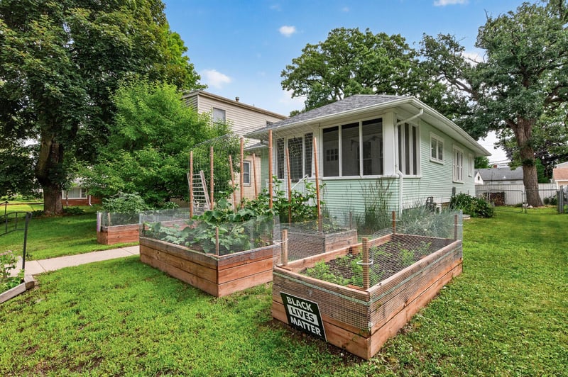 2555 Mckinley St NE, Minneapolis, MN 55418