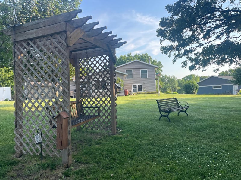 3925 8th St NE, Willmar, MN 56201