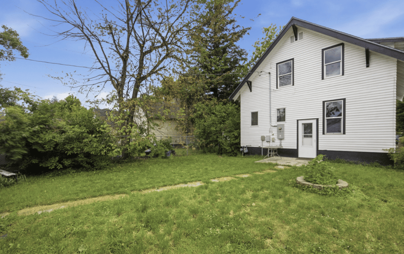 228 9th St N, Breckenridge, MN 56520
