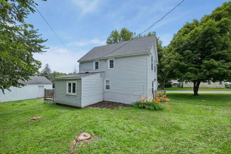 415 Francis St, Faribault, MN 55021
