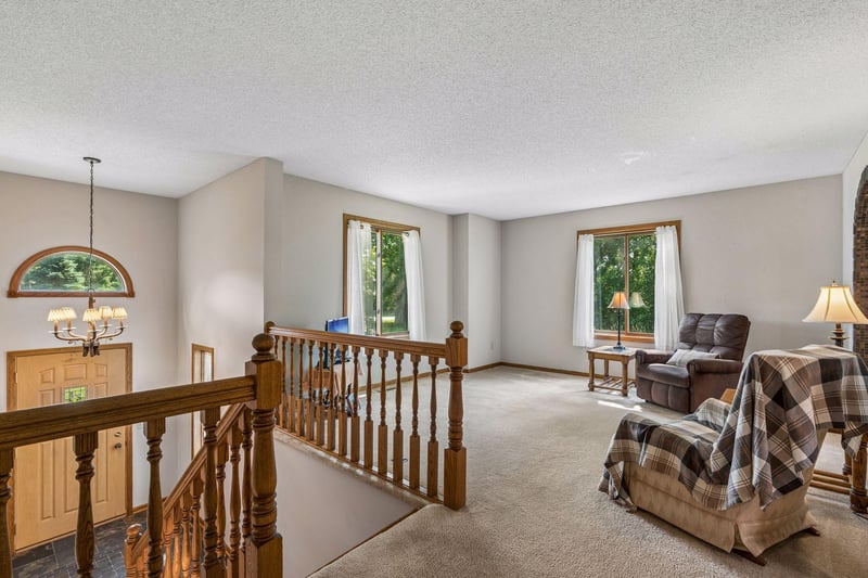 6386 255th St, Wyoming, MN 55092