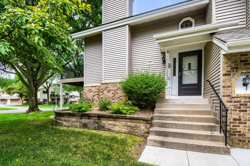 1597 Clemson Dr, Eagan, MN 55122