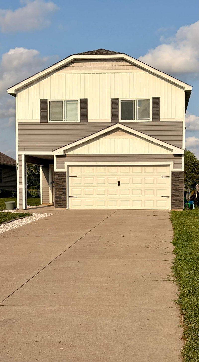 404 Cardinal St, Mora, MN 55051
