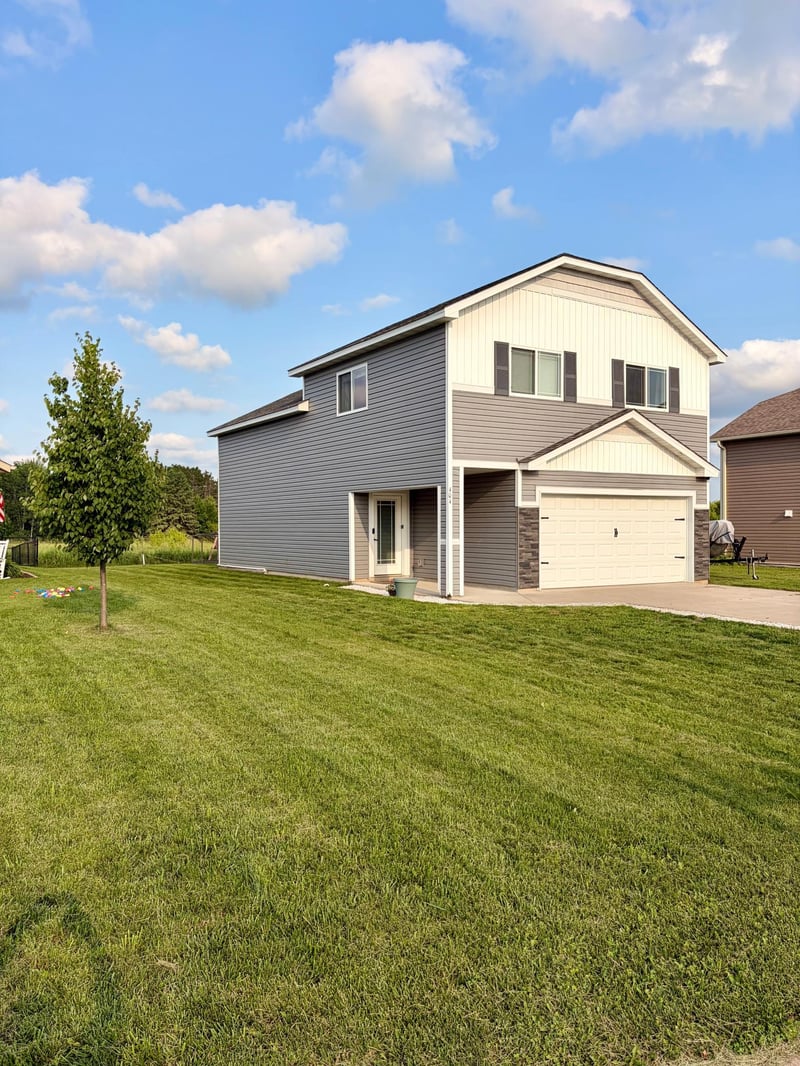 404 Cardinal St, Mora, MN 55051