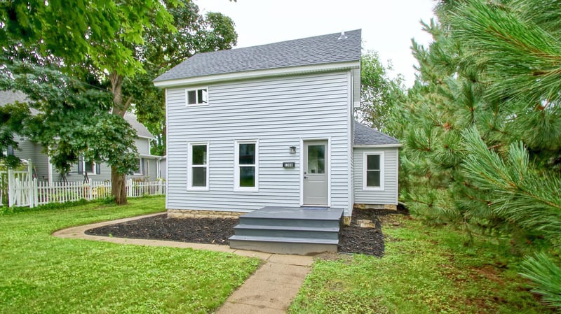 1308 Norwood St, Red Wing, MN 55066