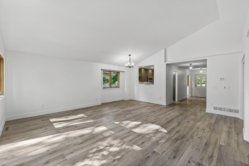 15153 Cates Lake Dr, Prior Lake, MN 55372