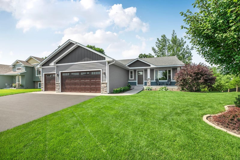 23063 Turquoise St, Saint Augusta, MN 56301