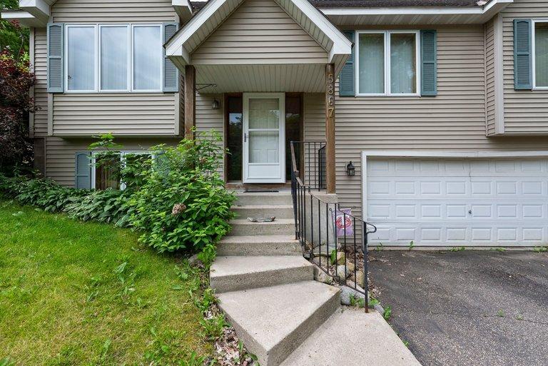 5867 Bartlett Blvd, Mound, MN 55364