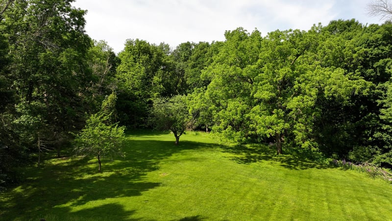 5570 Wedgewood Dr, Shorewood, MN 55331