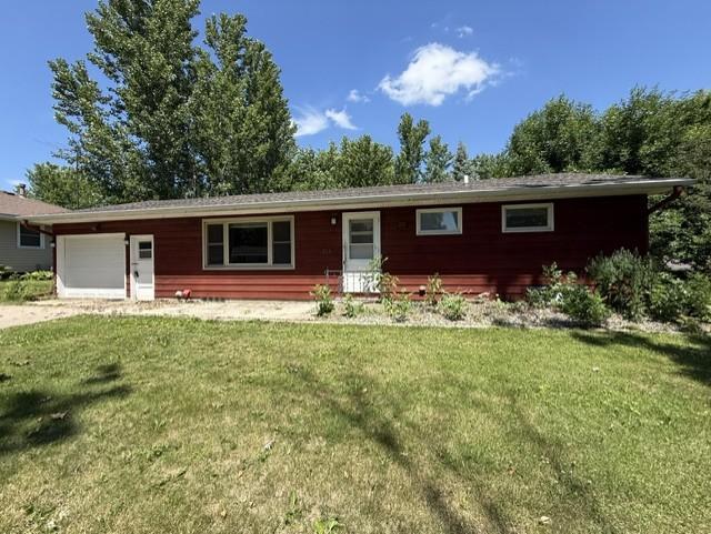 154 George Ave E, Winsted, MN 55395