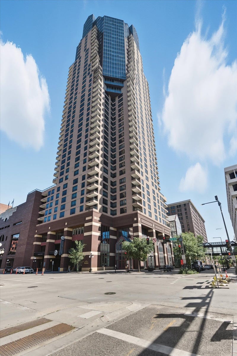 168 6th St E #3501/3506, Saint Paul, MN 55101