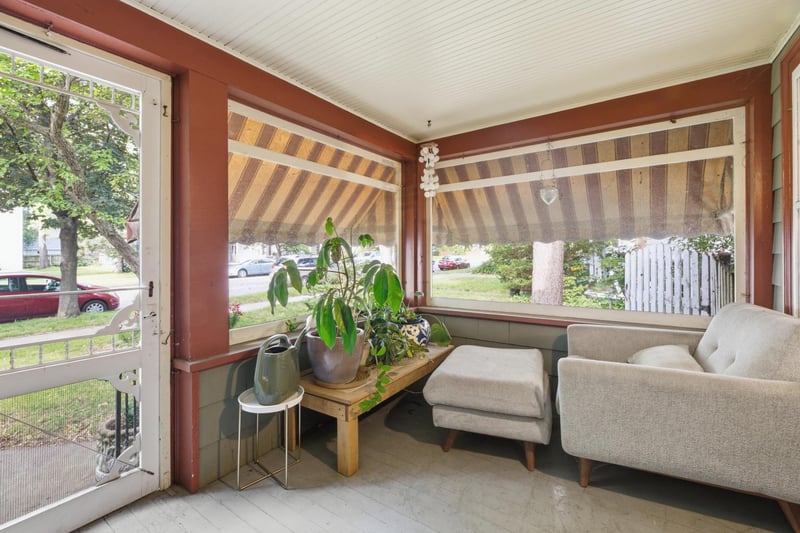 364 W Sanborn St, Winona, MN 55987