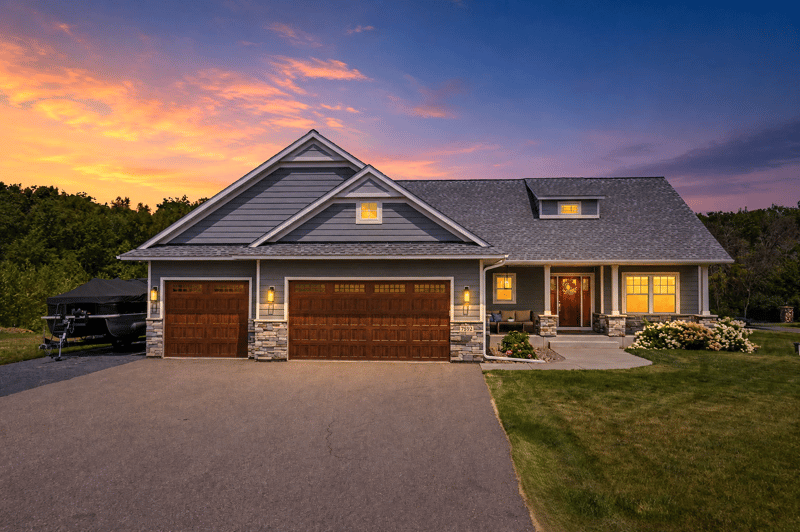 7592 255th St, Wyoming, MN 55092