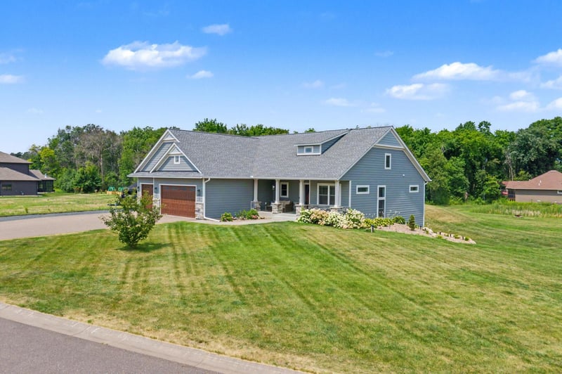 7592 255th St, Wyoming, MN 55092