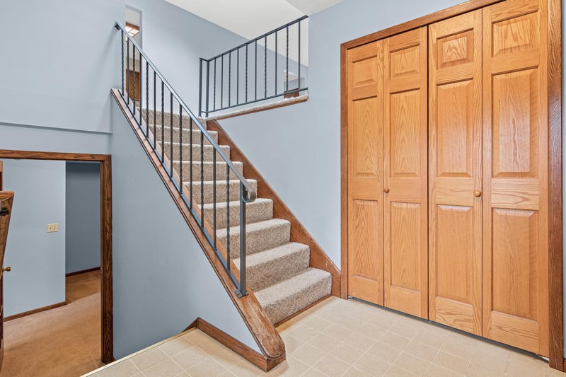 5915 Hidden Oaks Cir SE, Prior Lake, MN 55372
