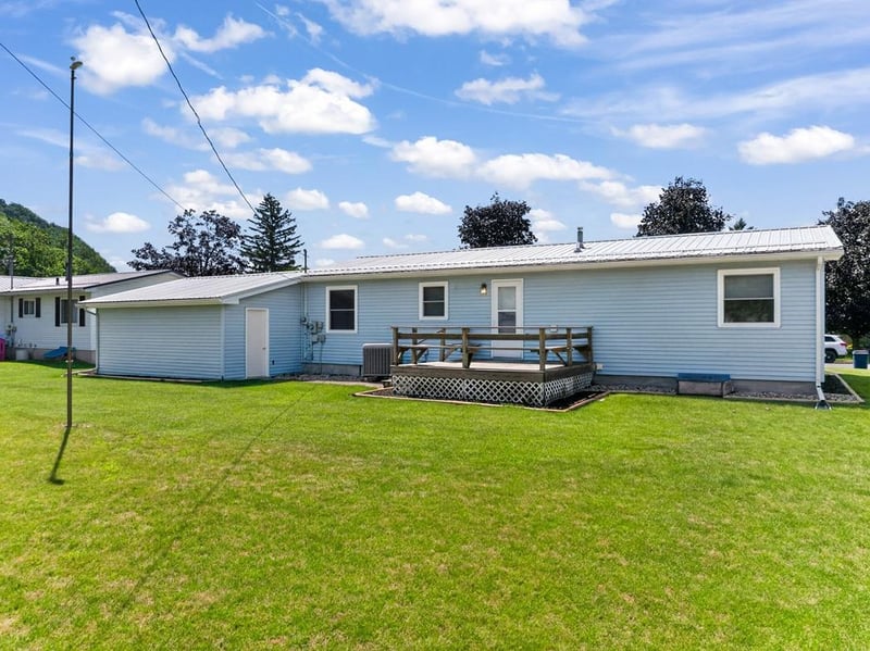 607 E Jessie St, Rushford, MN 55971