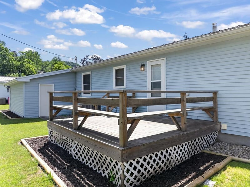 607 E Jessie St, Rushford, MN 55971