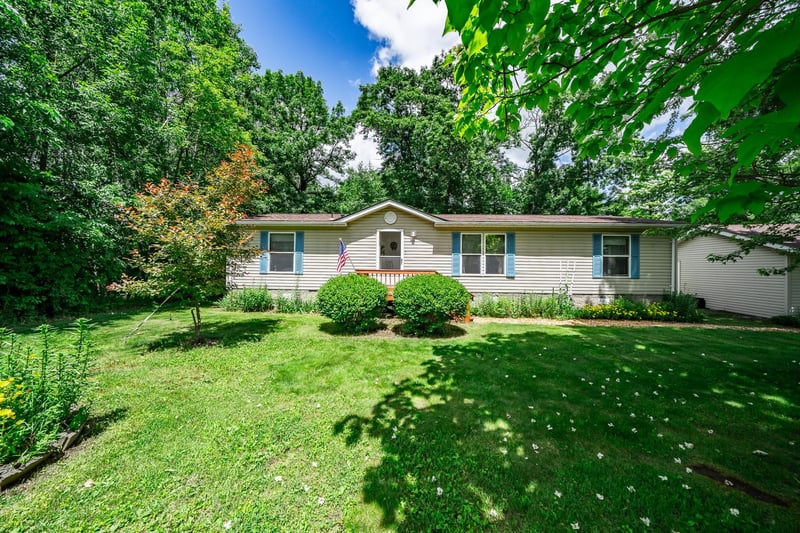202 Riverwood Ct, Randall, MN 56475