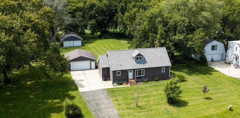22341 570th Ave, Austin, MN 55912